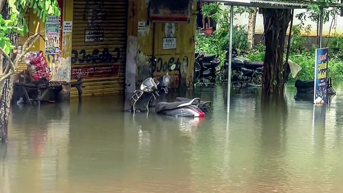 Kerala Rains: Schools, Colleges Shut; Heavy Downpour To Continue, IMD ...